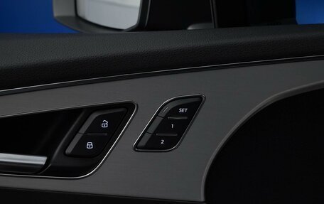 Audi Q7, 2019 год, 3 877 077 рублей, 16 фотография