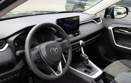 Toyota RAV4, 2025 год, 3 878 000 рублей, 12 фотография
