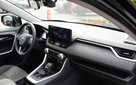 Toyota RAV4, 2025 год, 3 878 000 рублей, 8 фотография