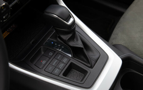 Toyota RAV4, 2025 год, 3 878 000 рублей, 18 фотография