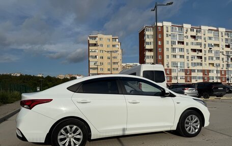 Hyundai Solaris II рестайлинг, 2017 год, 990 000 рублей, 8 фотография