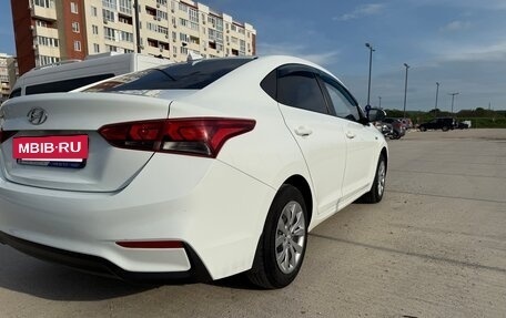 Hyundai Solaris II рестайлинг, 2017 год, 990 000 рублей, 7 фотография