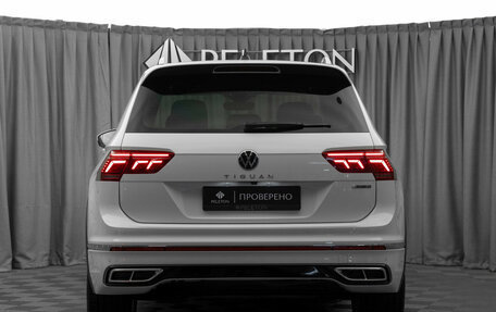 Volkswagen Tiguan II, 2022 год, 3 050 000 рублей, 6 фотография
