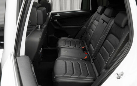 Volkswagen Tiguan II, 2022 год, 3 050 000 рублей, 13 фотография
