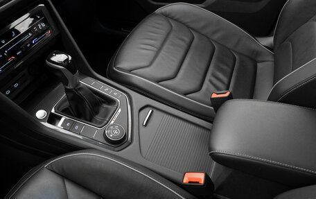 Volkswagen Tiguan II, 2022 год, 3 050 000 рублей, 15 фотография