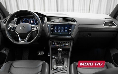 Volkswagen Tiguan II, 2022 год, 3 050 000 рублей, 8 фотография