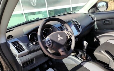 Mitsubishi Outlander III рестайлинг 3, 2012 год, 1 250 000 рублей, 21 фотография
