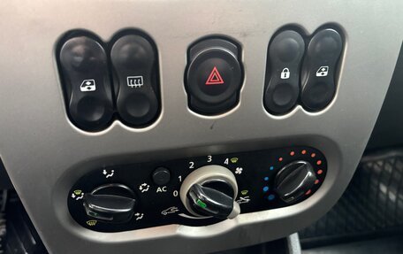 Renault Logan I, 2012 год, 280 000 рублей, 14 фотография