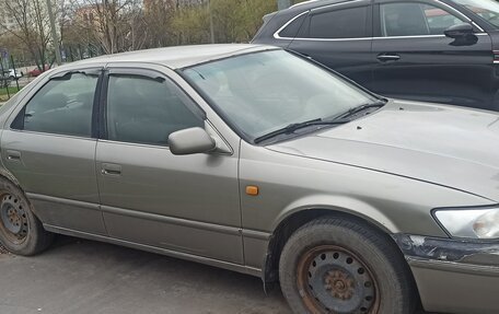 Toyota Camry, 1998 год, 200 000 рублей, 1 фотография