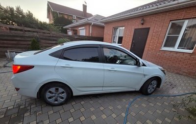 Hyundai Solaris II рестайлинг, 2015 год, 1 000 000 рублей, 1 фотография