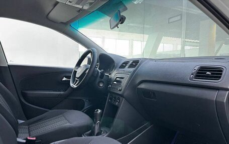 Volkswagen Polo VI (EU Market), 2019 год, 955 000 рублей, 13 фотография