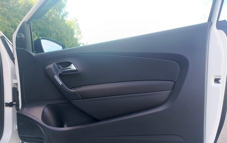 Volkswagen Polo VI (EU Market), 2012 год, 1 280 000 рублей, 17 фотография