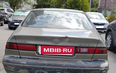 Toyota Camry, 1998 год, 200 000 рублей, 3 фотография