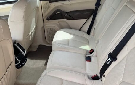 Porsche Cayenne III, 2011 год, 26 фотография