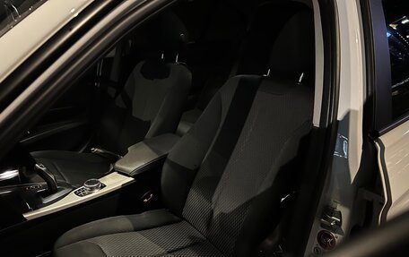 BMW 3 серия, 2017 год, 1 700 000 рублей, 13 фотография