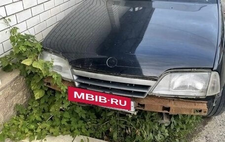 Opel Omega A, 1988 год, 100 000 рублей, 2 фотография