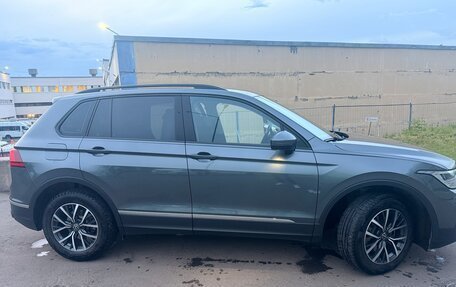 Volkswagen Tiguan II, 2021 год, 2 250 000 рублей, 2 фотография