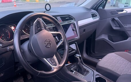 Volkswagen Tiguan II, 2021 год, 2 250 000 рублей, 5 фотография