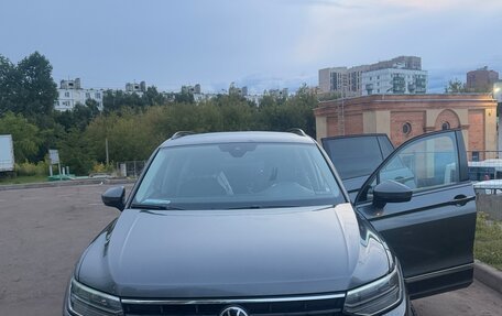 Volkswagen Tiguan II, 2021 год, 2 250 000 рублей, 3 фотография