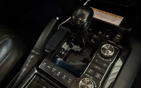 Toyota Land Cruiser 200, 2017 год, 6 300 000 рублей, 11 фотография
