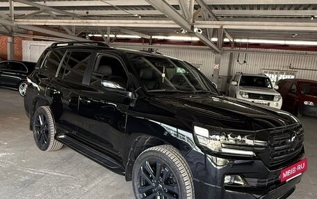 Toyota Land Cruiser 200, 2017 год, 6 300 000 рублей, 13 фотография