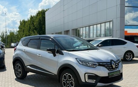 Renault Kaptur I рестайлинг, 2021 год, 1 875 000 рублей, 3 фотография