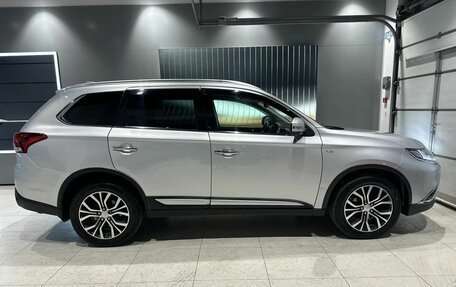 Mitsubishi Outlander III рестайлинг 3, 2018 год, 2 240 000 рублей, 8 фотография