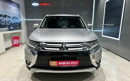Mitsubishi Outlander III рестайлинг 3, 2018 год, 2 240 000 рублей, 11 фотография