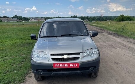 Chevrolet Niva I рестайлинг, 2012 год, 690 000 рублей, 5 фотография