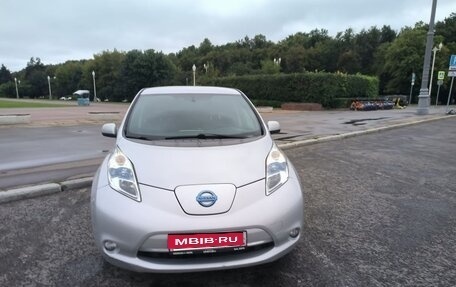 Nissan Leaf I, 2013 год, 1 390 000 рублей, 10 фотография