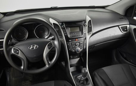Hyundai i30 II рестайлинг, 2013 год, 893 100 рублей, 6 фотография
