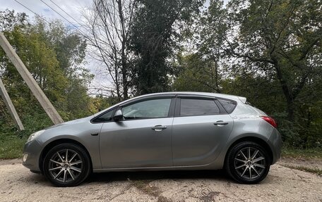 Opel Astra J, 2010 год, 600 000 рублей, 4 фотография