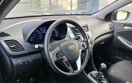 Hyundai Solaris II рестайлинг, 2015 год, 849 000 рублей, 5 фотография