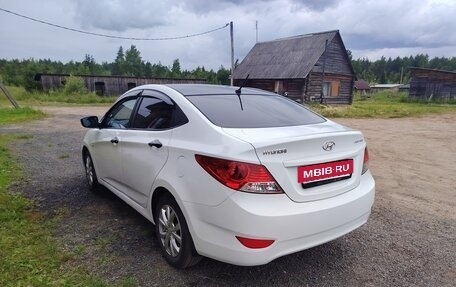 Hyundai Solaris II рестайлинг, 2011 год, 580 000 рублей, 4 фотография