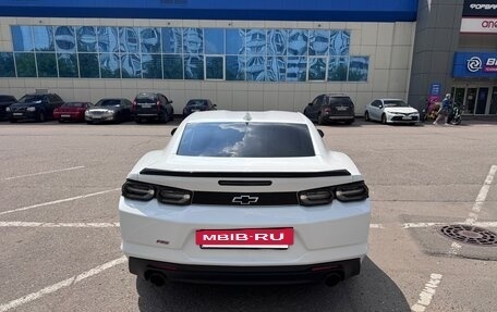 Chevrolet Camaro VI, 2021 год, 3 200 000 рублей, 2 фотография