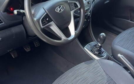 Hyundai Solaris II рестайлинг, 2014 год, 450 000 рублей, 5 фотография