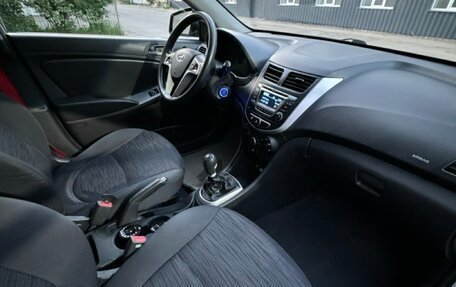 Hyundai Solaris II рестайлинг, 2014 год, 450 000 рублей, 26 фотография