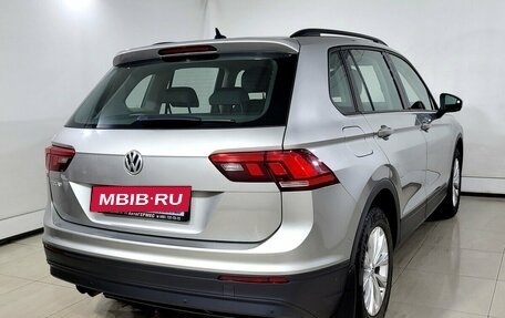 Volkswagen Tiguan II, 2018 год, 2 030 000 рублей, 4 фотография