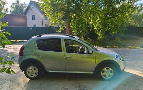 Renault Sandero I, 2014 год, 750 000 рублей, 2 фотография