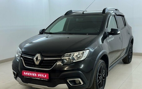Renault Sandero II рестайлинг, 2019 год, 810 000 рублей, 1 фотография