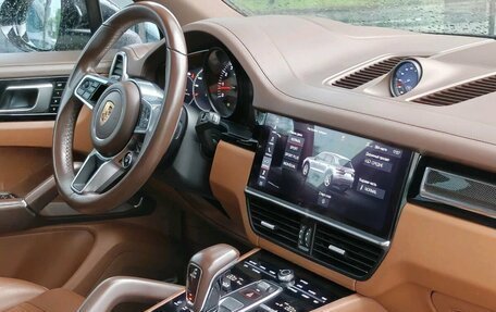 Porsche Cayenne III, 2018 год, 5 590 000 рублей, 10 фотография