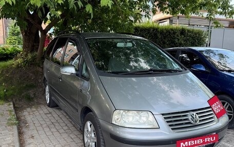 Volkswagen Sharan I рестайлинг, 2004 год, 700 000 рублей, 3 фотография