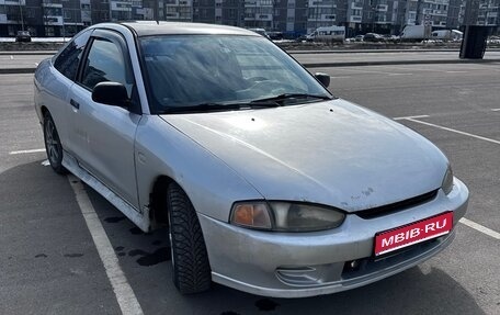 Mitsubishi Mirage VI рестайлинг, 2000 год, 250 000 рублей, 1 фотография