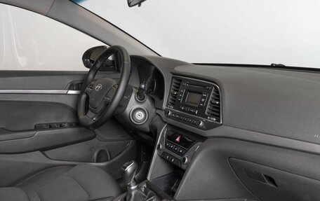 Hyundai Elantra VI рестайлинг, 2018 год, 1 324 400 рублей, 7 фотография