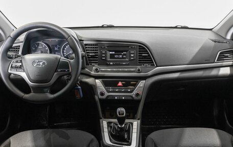 Hyundai Elantra VI рестайлинг, 2018 год, 1 324 400 рублей, 6 фотография