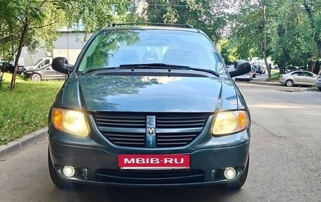 Dodge Caravan IV, 2004 год, 580 000 рублей, 2 фотография