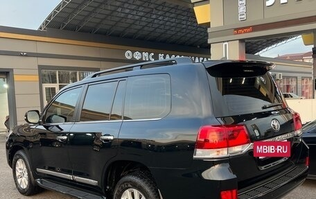 Toyota Land Cruiser 200, 2019 год, 6 100 000 рублей, 3 фотография