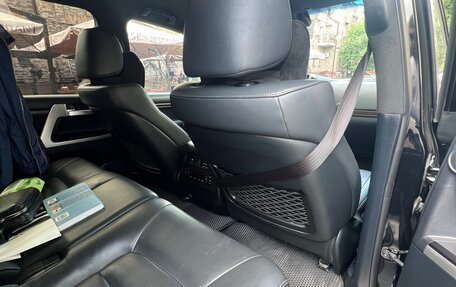 Toyota Land Cruiser 200, 2019 год, 6 100 000 рублей, 7 фотография