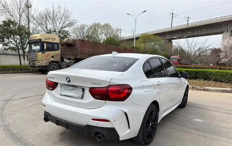 BMW 1 серия, 2023 год, 1 250 000 рублей, 4 фотография