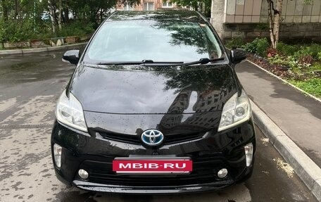 Toyota Prius, 2013 год, 900 000 рублей, 2 фотография